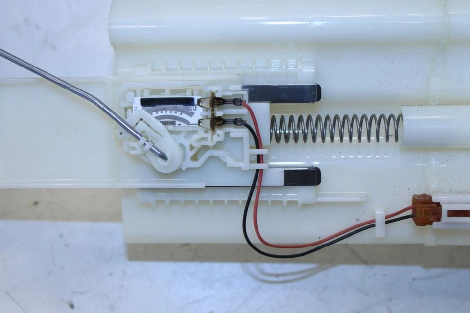 2013-2020 Lexus GS350 3.5L Fuel Tank Sender Unit Level Sensor 83320-30570 OEM - Image 4 of 4