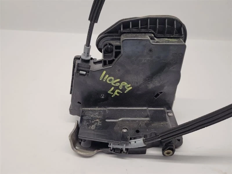 2016-2019 CHEVROLET CRUZE LEFT LH FRONT DOOR LATCH 42787665 - Image 4 of 4