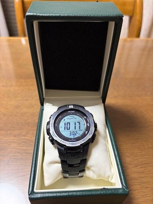 CASIO PRO TREK Titanband PRW-3100YT Digitaluhr mit Höhenmesser