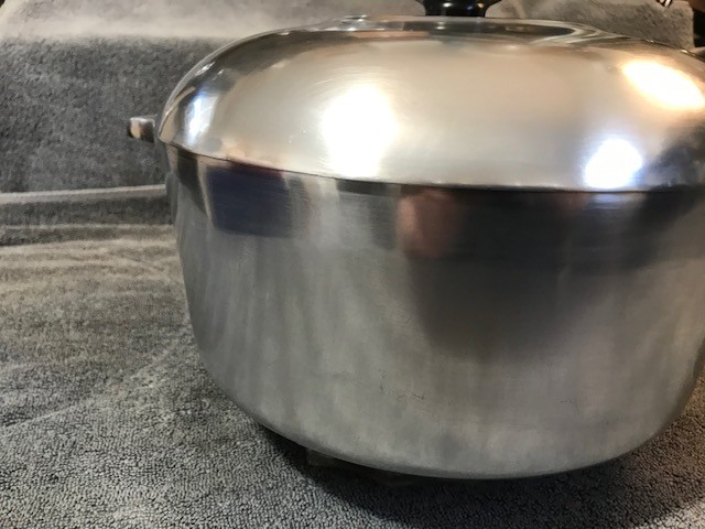 Cleaned & polished Wagner Ware Magnalite  Roaster Dutch Oven 4248 P 5qt.+Trivet