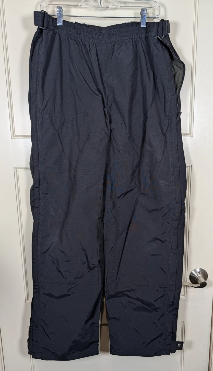 Carhartt Pants Mens LT Black Nylon Mesh Lined Work Rain Waterproof Pants B187
Opens in a new window