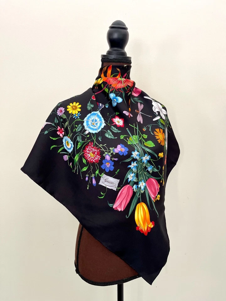 New Gucci Scarf with Gift Box Flora Print Black Multicolor Silk Wrap - Image 3 of 4