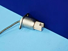 RECESSED CONTACT Quartz Halogen LAMP HOLDER Socket Rear Flange Mount NEW D2756