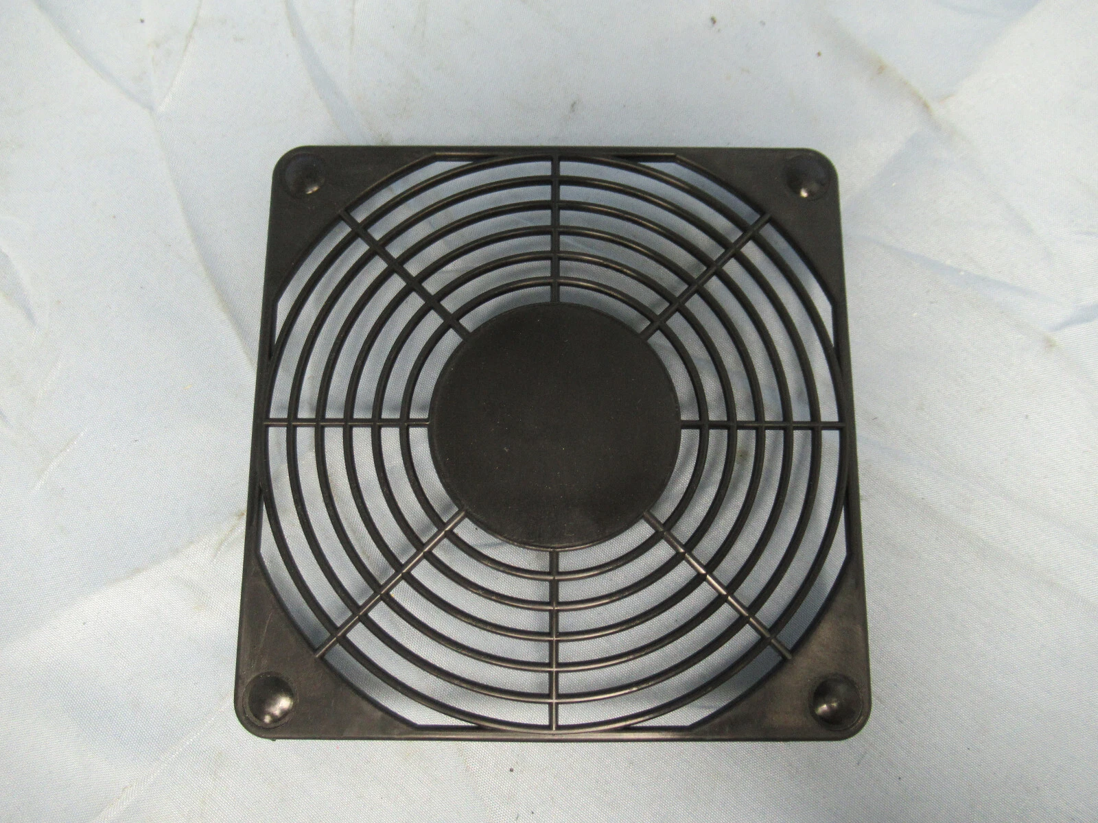Vintec Wine Cellar Evaporator Blower Screen 5304524926 (Lot #117)