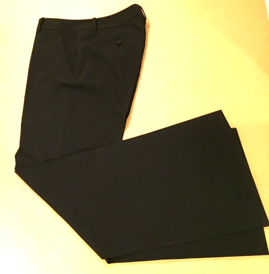 Women's Black HALOGEN Taylor Fit Dress Trousers Flared Pants, Size 8. - Image 2 of 4