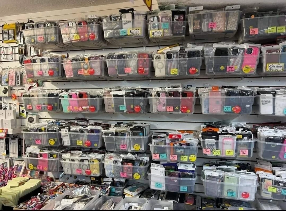 Phone Case Wholesale Lot Of 100pcs iPhone 7 Through 14 Mix