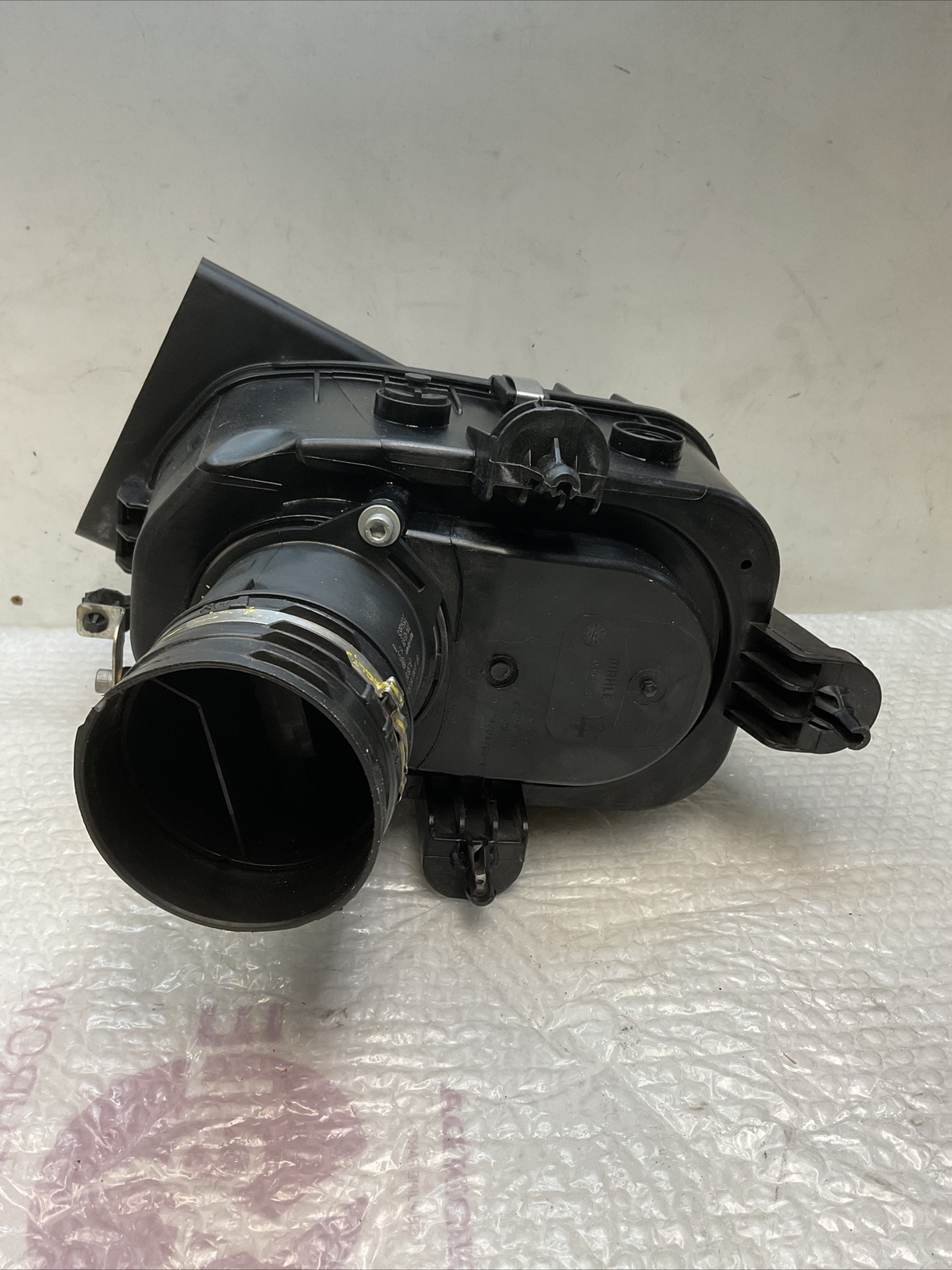 14-18 Maserati Ghibli Quattroporte Engine Air Intake Filter Right 670001543 OEM
