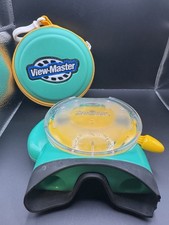View-Master 3D Viewer Fisher Price Green Mattel 2002 With 10 Reels
