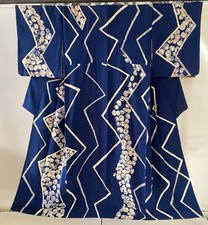Vintage Kimono aus japanischer Seide, handbemalt in Marineblau mit Silber