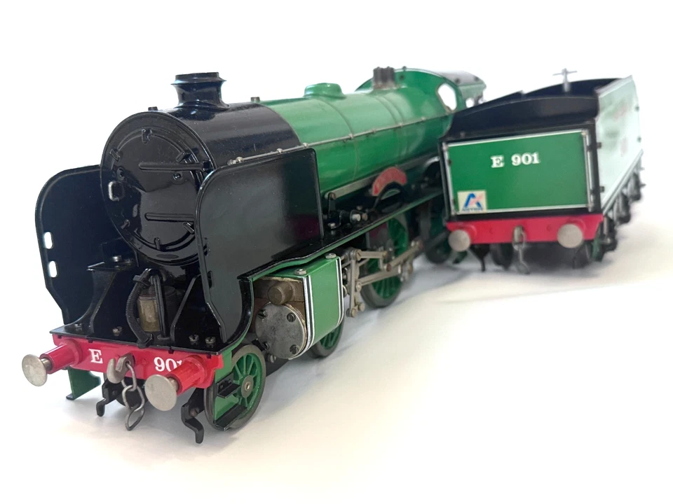 ASTER Live Steam Southern 901 4-4-0 Schools Class Gauge 1 Alcohol Fired Brass - Image 2 of 4