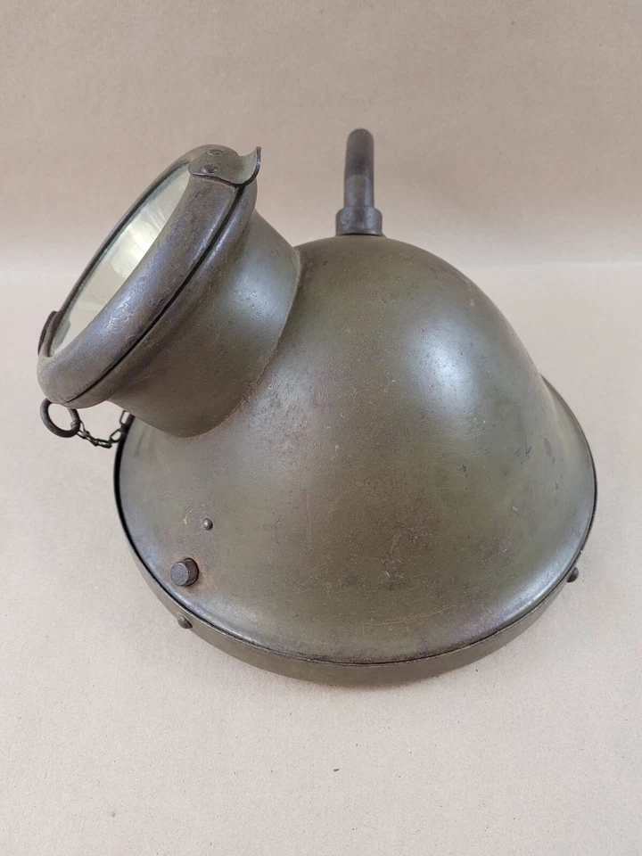 Lámpara de cabeza de faro Victor vintage con luz de búsqueda de foco OD verde militar? Foto 3 de 4