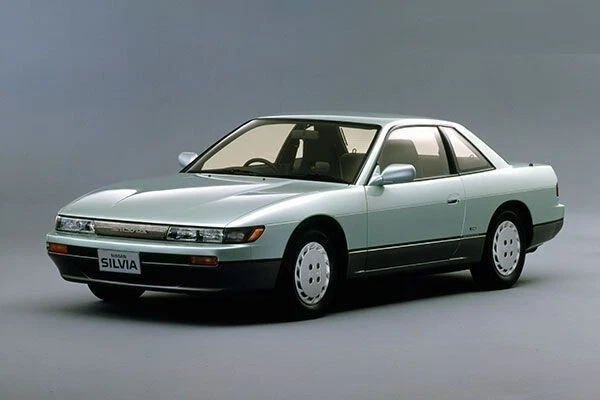 Conjunto de tanque de depósito de radiador genuino Nissan 240SX S13 1989-1994 21721-35F01 FABRICANTE DE EQUIPOS ORIGINALES Foto 4 de 4