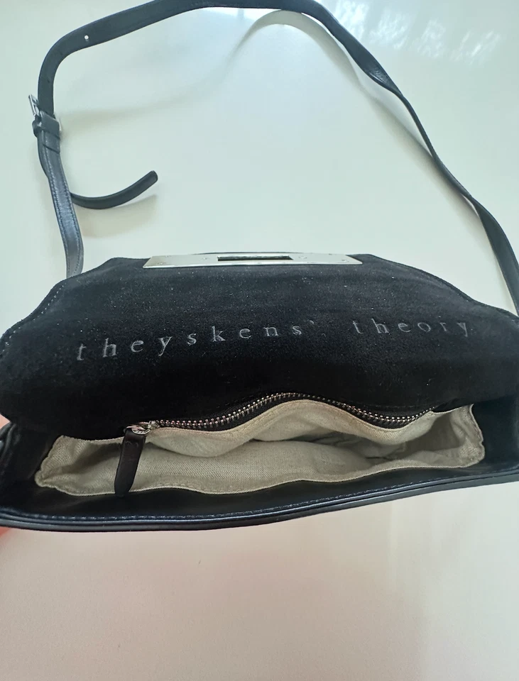 Сумка через плечо Theyskens Theory черная кожаная с поворотным замком. Новый с ярлыками. - Изображение 4 из 4