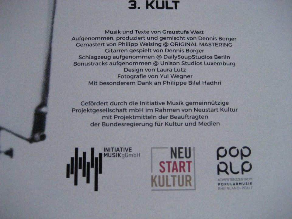 Graustufe West - Gold Vinyl Schallplatte Neu Unbespielt Limitiert auf 300 Stück - Image 3 of 4