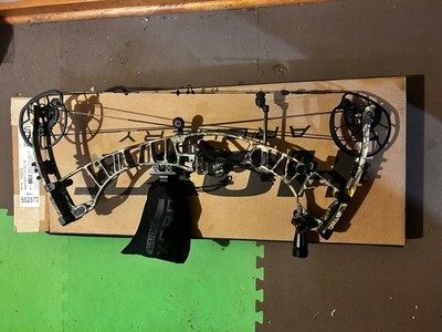 Hoyt Ventum 30 HBX Right Hand Bow