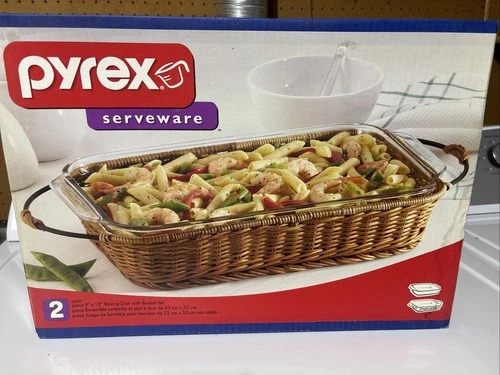 VINTAGE PYREX 233  CLEAR BAKING DISH 9”x 13” WITH WICKER BASKET HOLDER