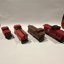 HO scale damaged caboose lot