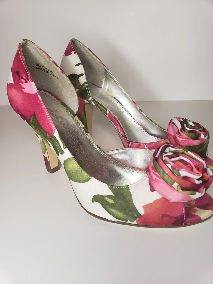 Michaelangelo "Bloom" Satén Peep Toe Floral 3.5 Tacones con Rosetas, Talla 6.5 M Foto 2 de 4
