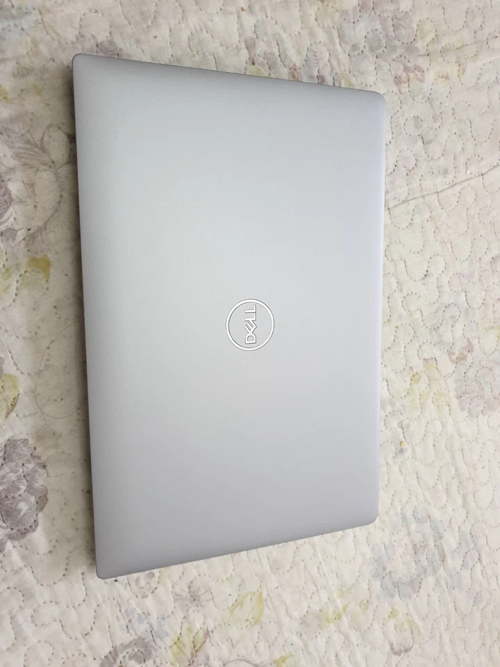 Dell Latitude 5420 · i7-1185G7 · 16GB · 238GB, photo 2 of 4