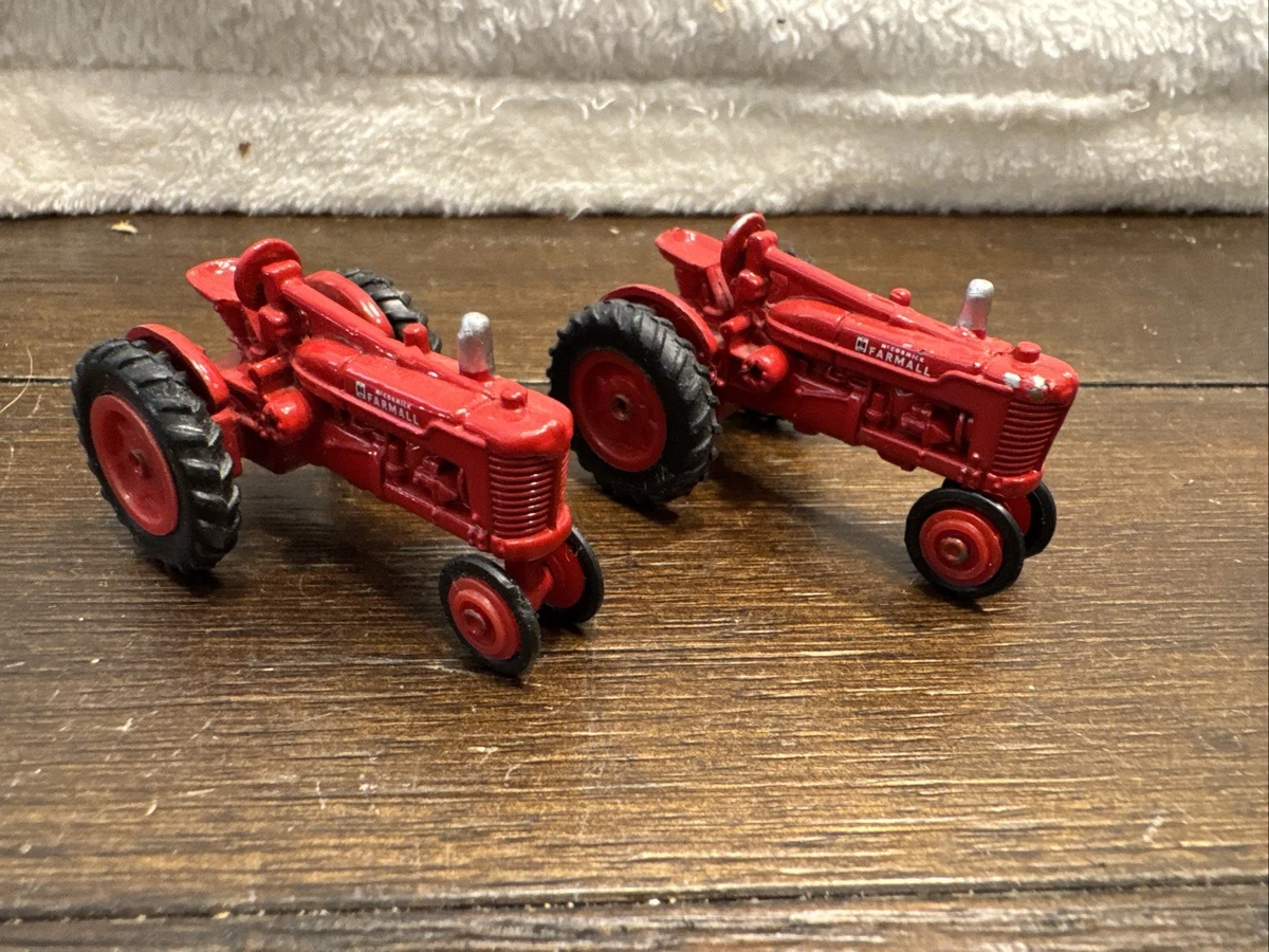 Farmall Tractor 1:16 Vintage Manufacture Diecast Farm Vehicles for