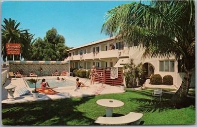 Hollywood Beach, Florida Postcard NORMANDIE MOTEL APARTMENTS Pool Scene c1970s