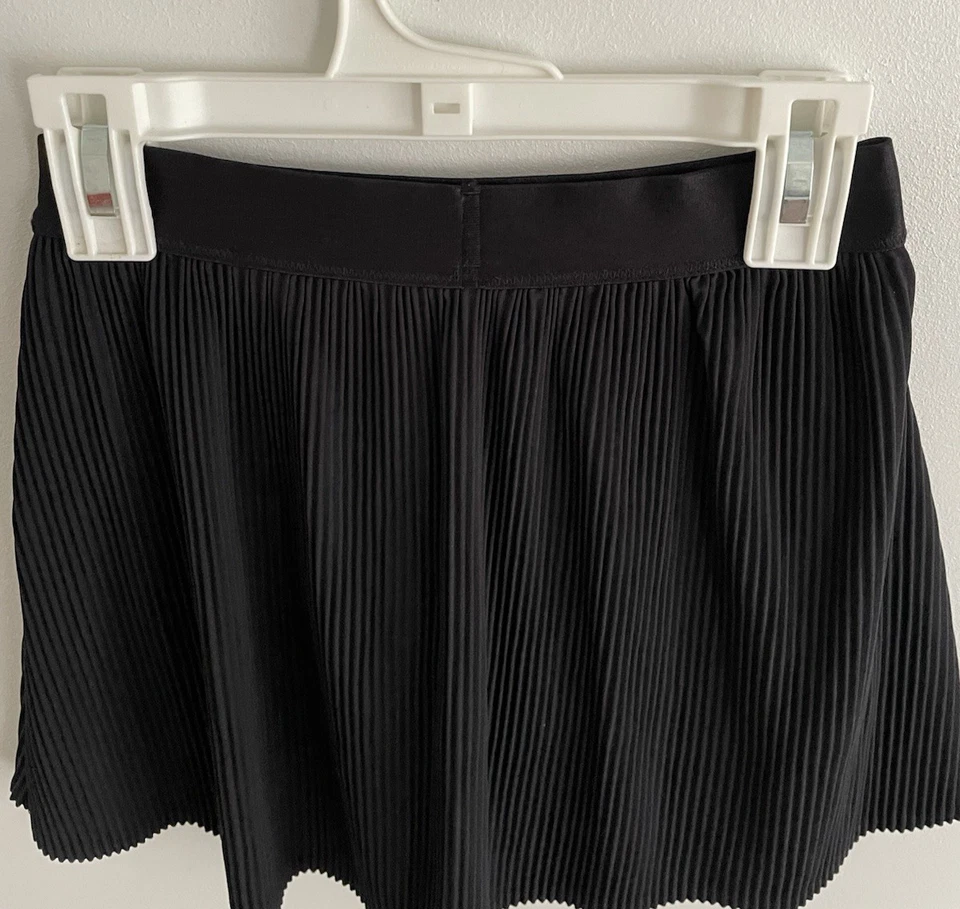 Tennis Black Skirt All In Motion Pleated Youth Size M(8) built-in shorts - Image 4 of 4