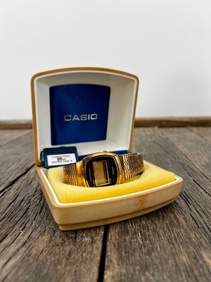 Vintage Casio Casiotron Wrist Watch 31CGS-10B-5 - Gold Tone Digital Wristwatch