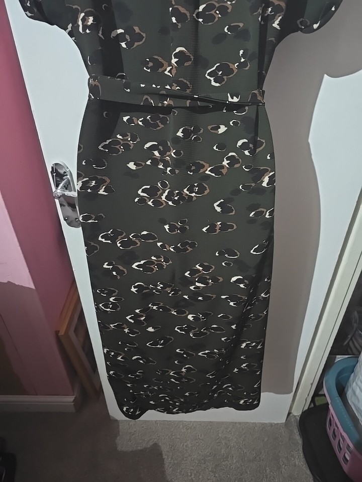 Size 12 New Look Dark Green/Brown/Beige Pattern Autumn/Winter Shirt