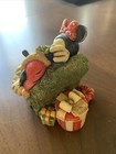 2006 Harmony Kingdom limited edition mickey and minnie mistletoe kiss — photo 4