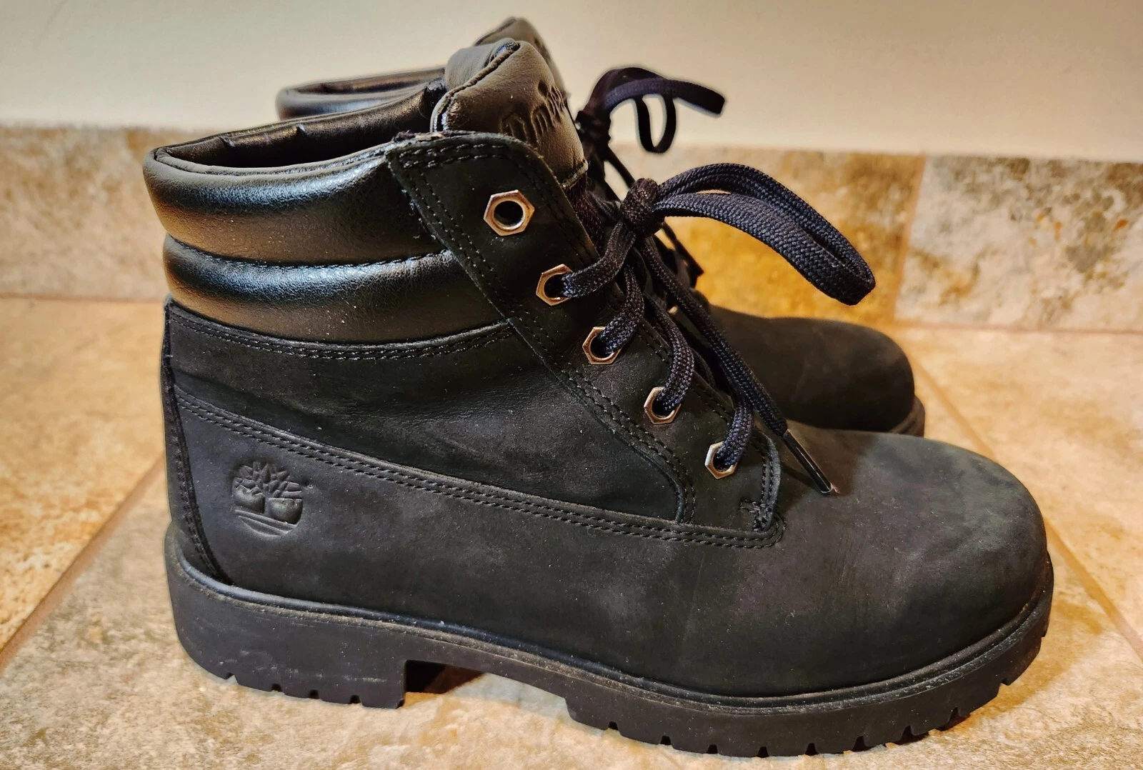 Timberland Stivali impermeabili donna in pelle nabuk neri taglia 6 5 CARINI! ? ?