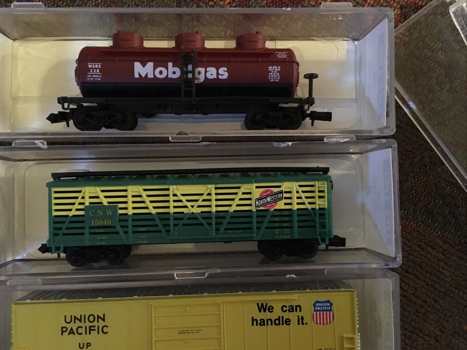 N Scale - Life Like Tanker, Stock Car & Evan 50’ - Image 3 of 4