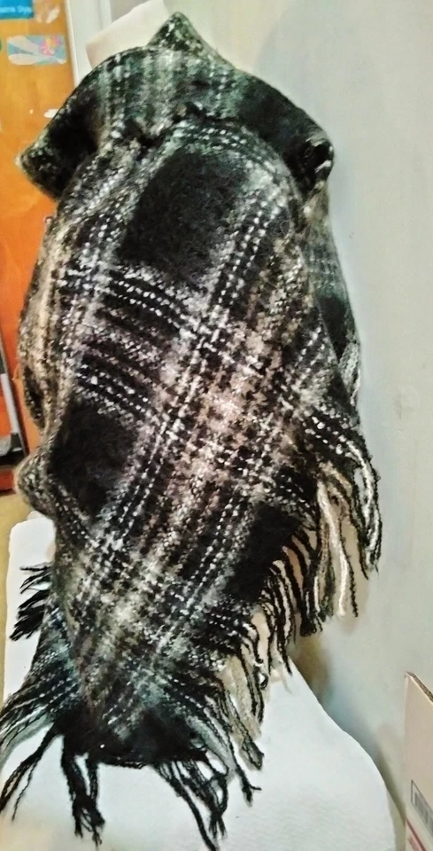 Steve Madden Mujer Blanco y Negro Tejido Manta Bufanda 80" X 27" Foto 4 de 4