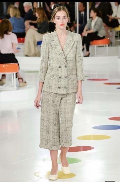 CHANEL Cruise Collection 2015 Grey Tweed Jacket and Pants Suite 38
