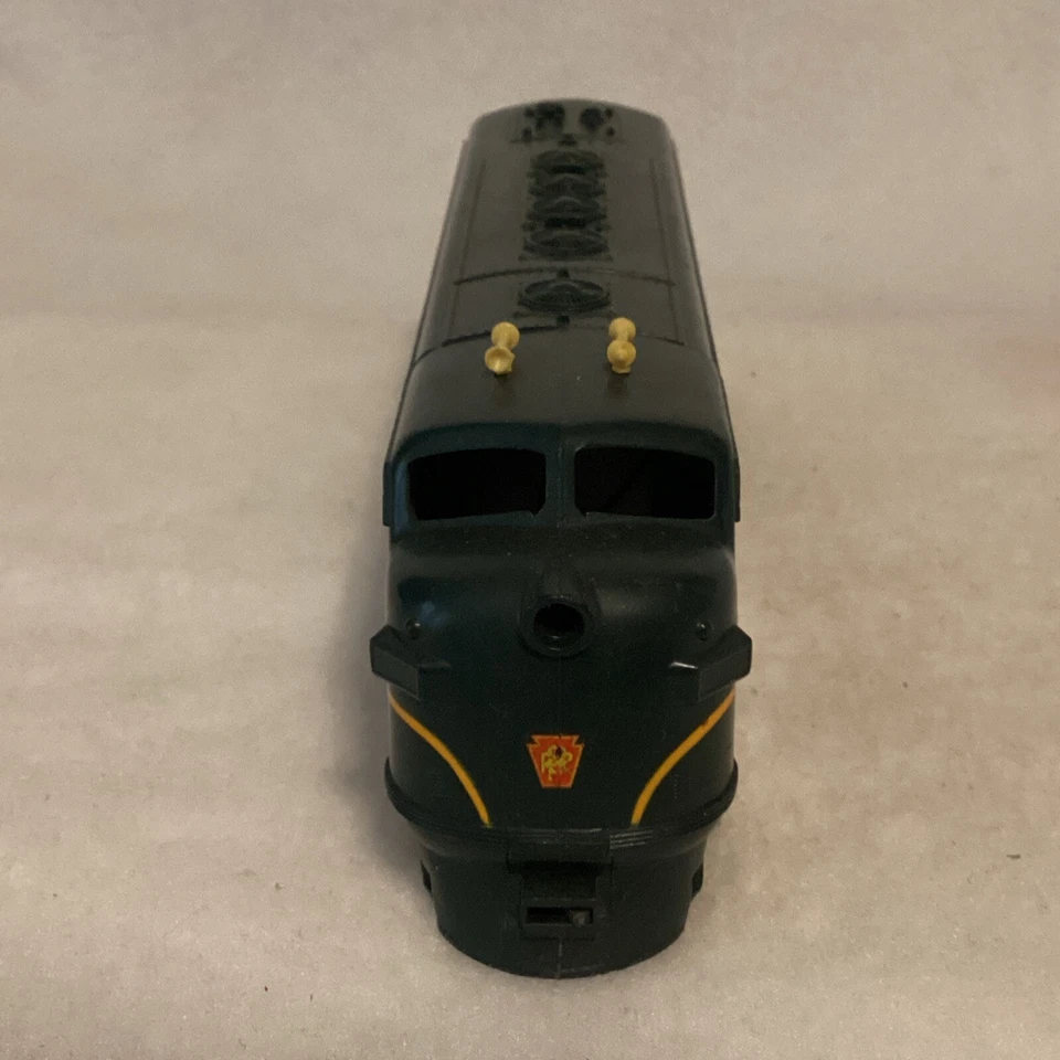 4C Tyco HO Electric Diesel Pennsylvania Engine F9 A Unit Powered Lighted Freight - Image 2 of 4