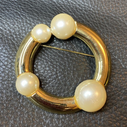 VNTG Andre Courreges Paris France Modernist Faux Pearls GoldTone Circle Brooch