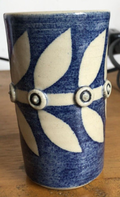 Suffolk Group Claire Lambert Studio Keramik Keramik blau-weiß Vase.