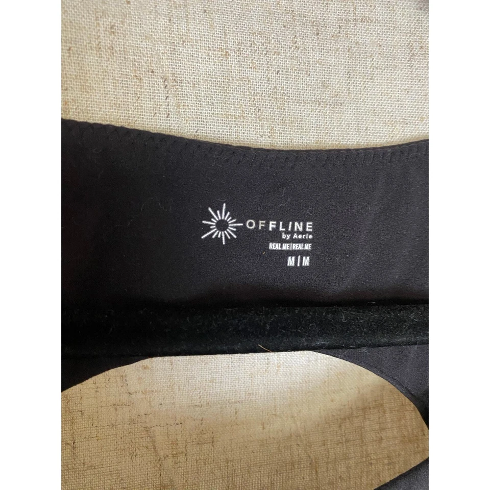 Top corto activo Offline By Aerie negro manga larga talla mediana Foto 4 de 4