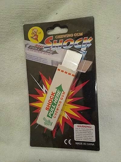 White Shock Gum Gag Toy Fun Prank Fake Chewing Gum Joke Gift Pack