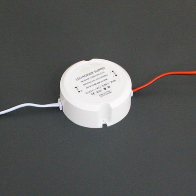 Kompaktes Design LED Netzteil Trafo 12V 24V Maximaler Wirkungsgrad