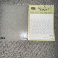 Stampin  Up ELEGANT DOTS - 138287 Textured Embossing Folder