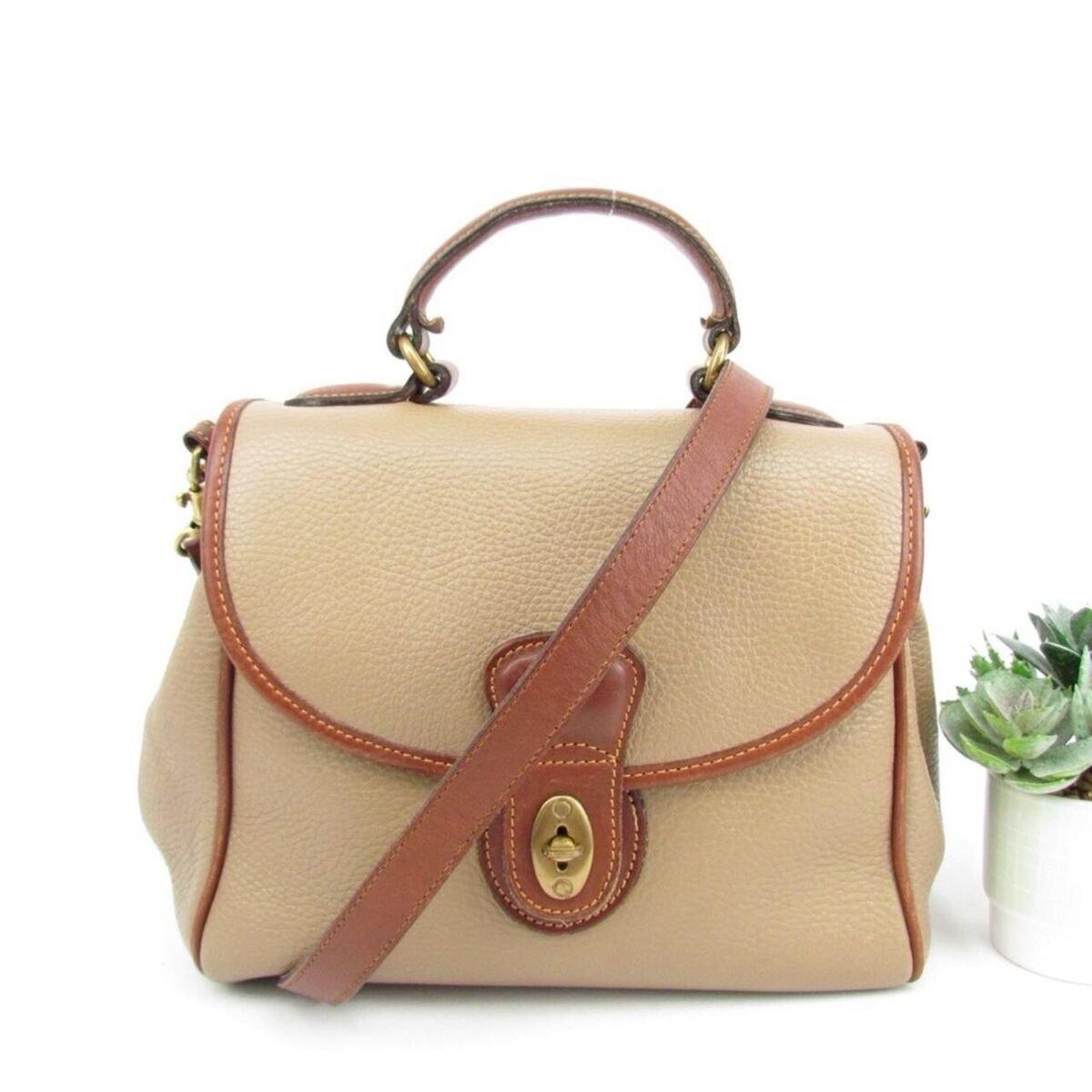 Authentic Vintage Coach Sheridan Monticello Cross Body Authentic Vintage Coach Sheridan Monticello Cross Body