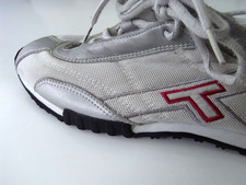 Tommy Hilfiger Sportschuhe Gr. 37  weiß / silber Freizeitschuhe