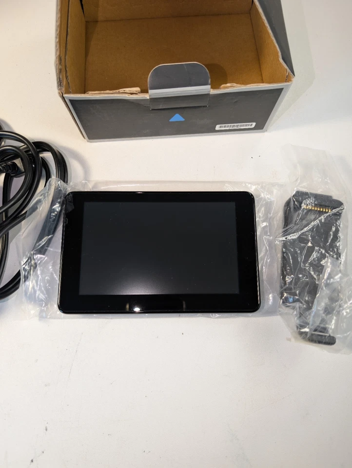 Garmin Nüvi 3590 LMT GPS 5" Portable Bluetooth Navigator Free Map/Traffic - Image 4 of 4