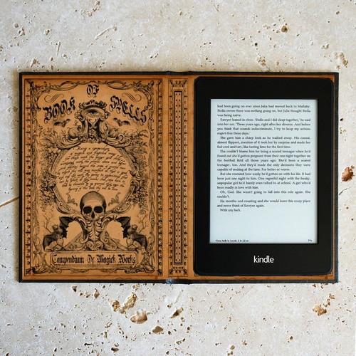 Kindle Paperwhite Kindle & ereader Case with Classic Book Covers - Picture 3 of 5