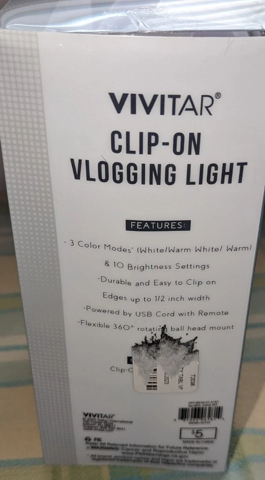 VIVITAR CLIP EN LUZ VLOGGING con cable USB con control remoto Foto 3 de 4
