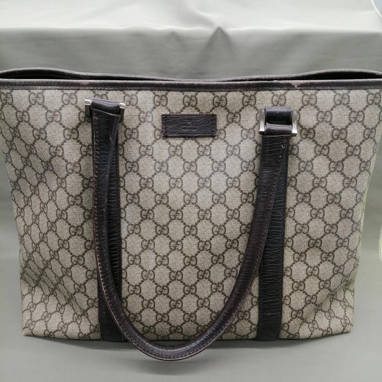 Gucci — GUCCI GG Supreme Tote Bag 15.7 inch