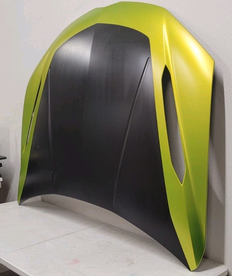 Lamborghini Urus 2023-2024 Hood panel