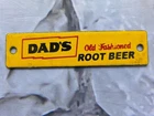 VINTAGE DAD'S OLD FASHIONED ROOT BEER PORCELAIN METAL CRATE TAG SIGN SODA 6×1.5"