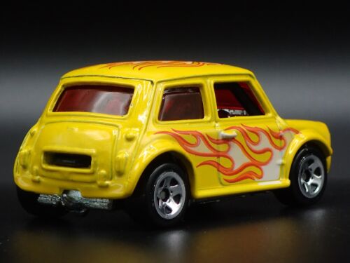 1969-1976 Mini Cooper Mark III 1:64 Escala Coleccionable Maqueta Modelo Fundido - Imagen 6 de 7