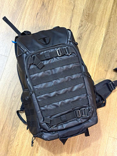 Tenba Axis 20L Backpack Kamerarucksack Schwarz verstellbare Innenfächer